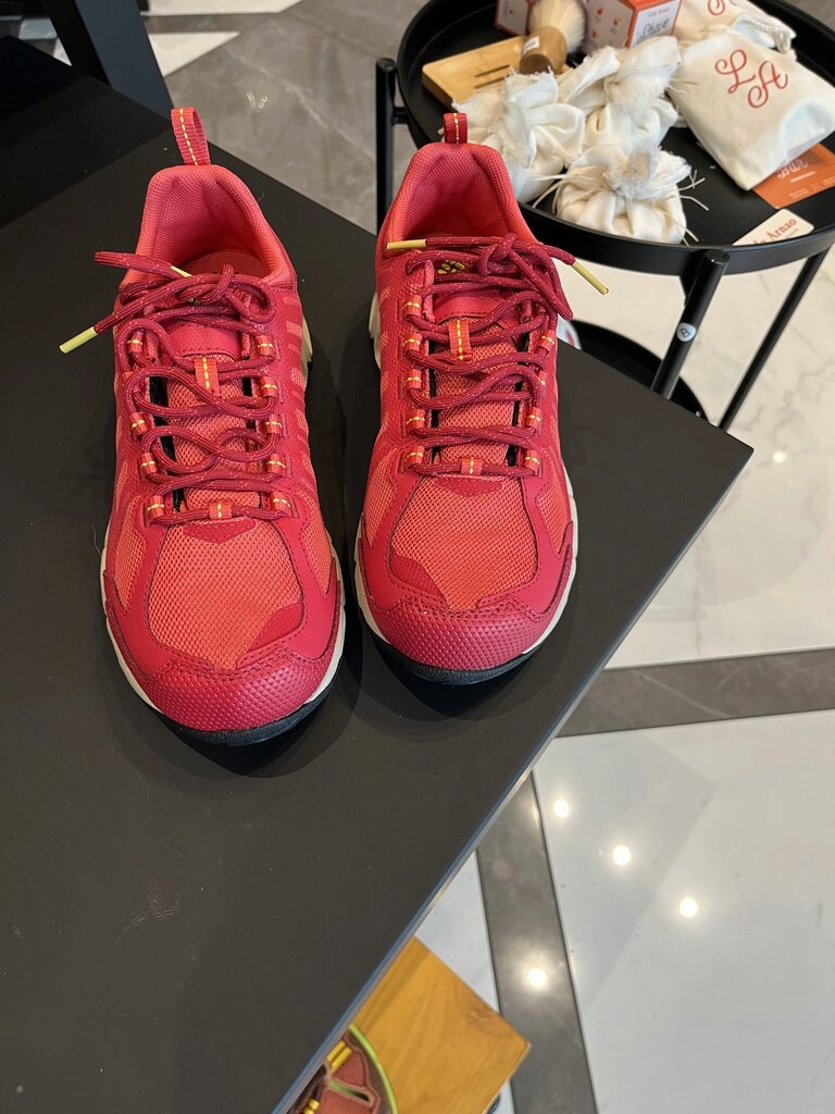 Best Desert Hiking Shoes (8.5) NWT "Ventfreak Outdry" Hiking Shoes