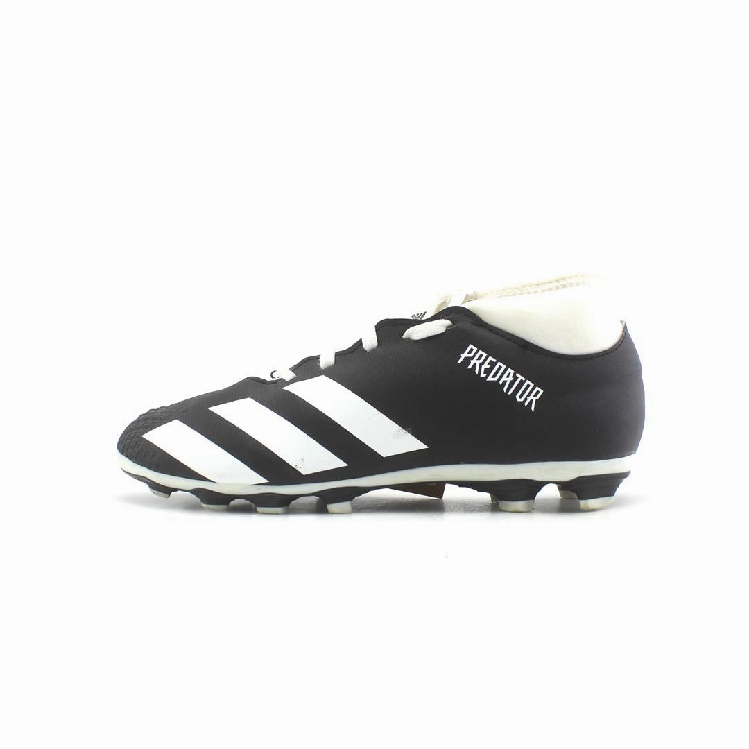 Defender Cleats For Soccer ADIDAS PREDATOR 20.4