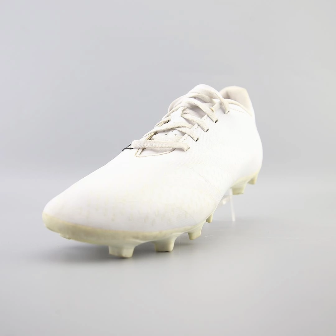 ADIDAS PREDATOR ACCURACY.4 Soccer Ball Cleats