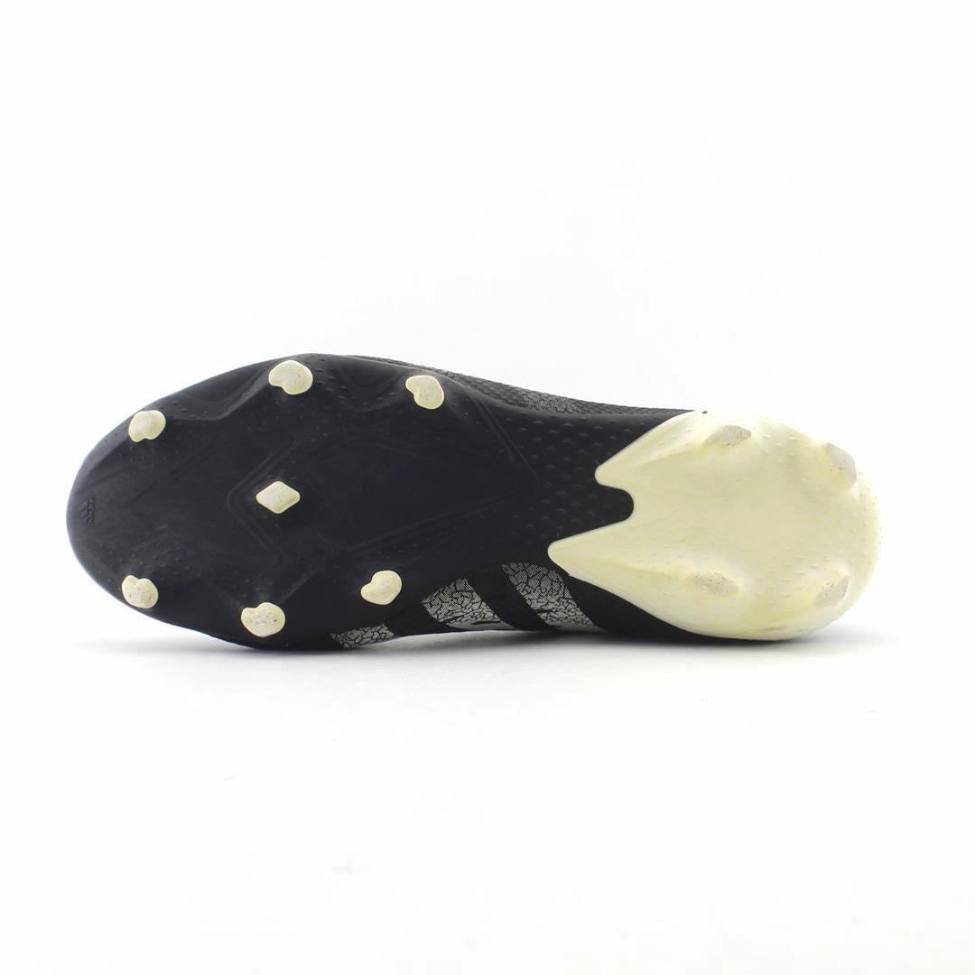 ADIDAS PREDATOR FREAK LACELESS TF Baseball Vs Soccer Cleats