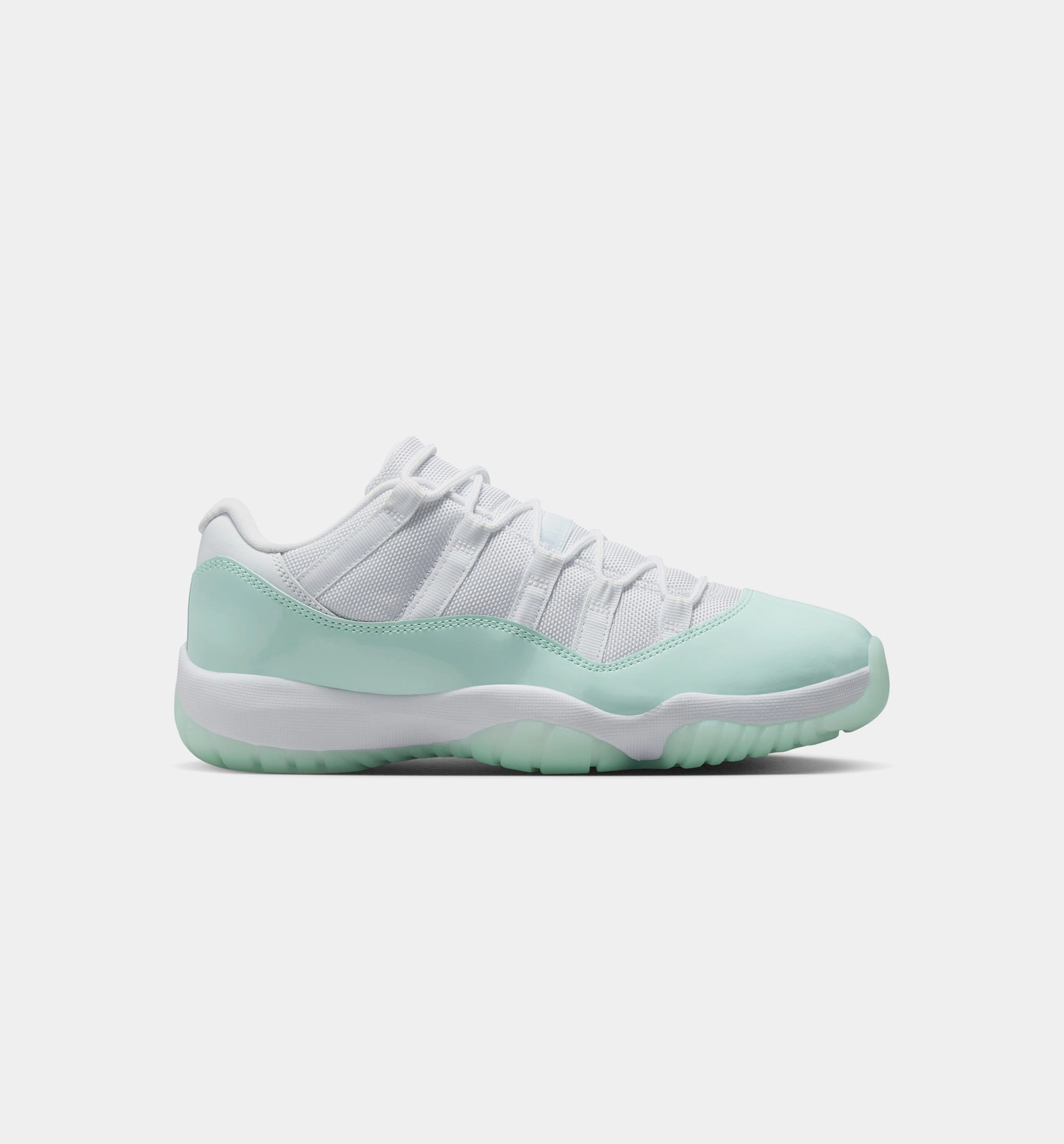 Air Jordan 11 Retro Low Igloo Womens Lifestyle Shoe - White/Igloo Cool Basketball Shoes
