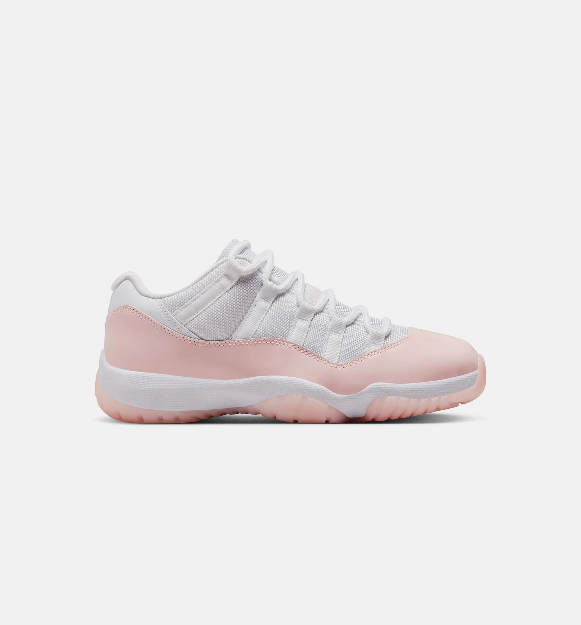 Sneakers Basketball Shoes Air Jordan 11 Retro Low Legend Pink Womens Lifestyle Shoe - White/Legend Pink