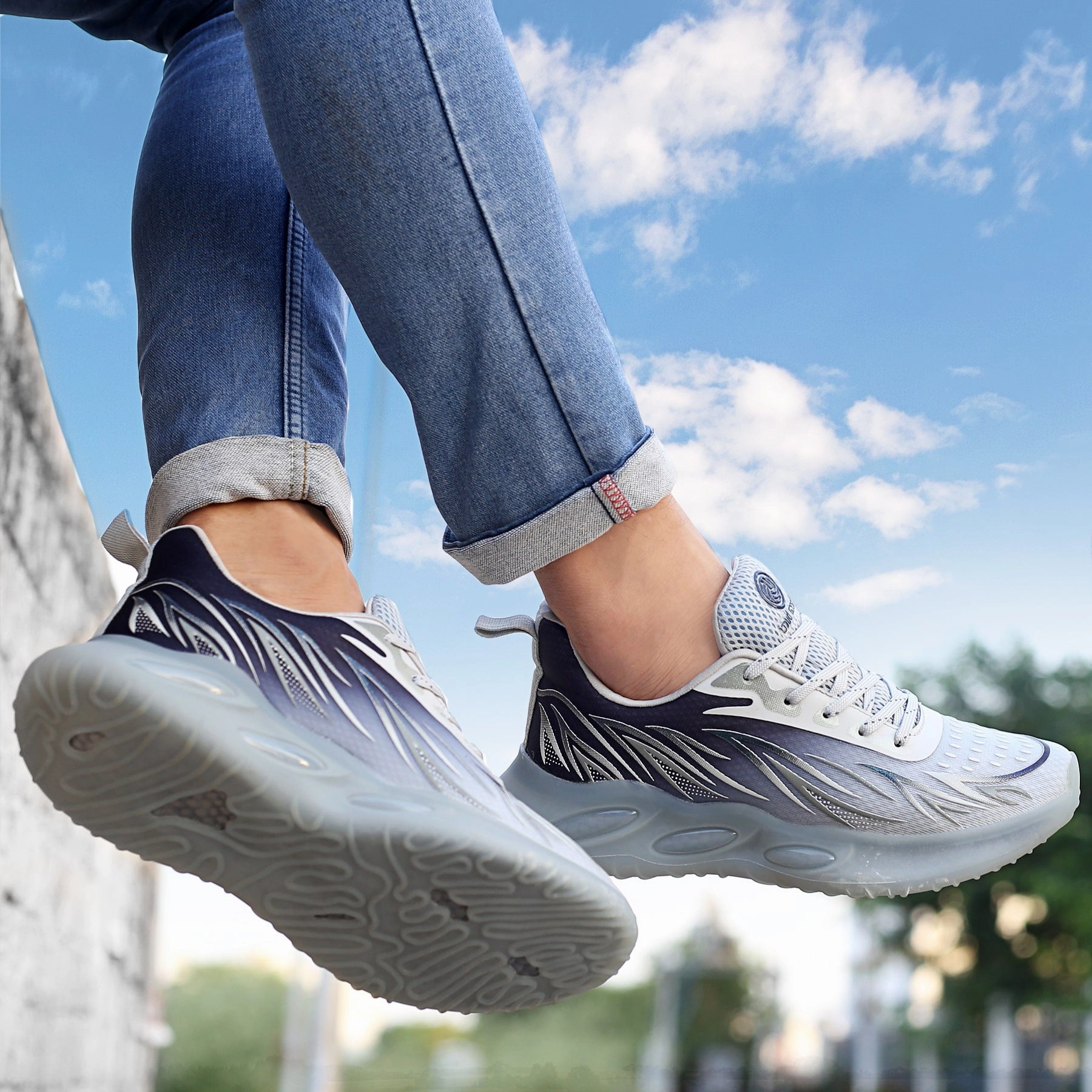 Bacca Bucci Intensity Light Walking