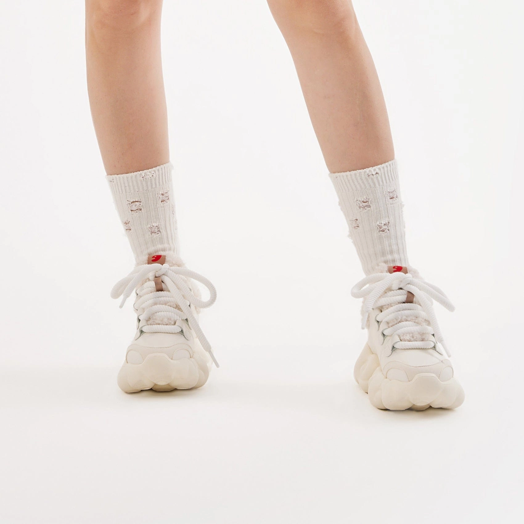 Bright White Cloud III Women Top Badminton Shoes In India