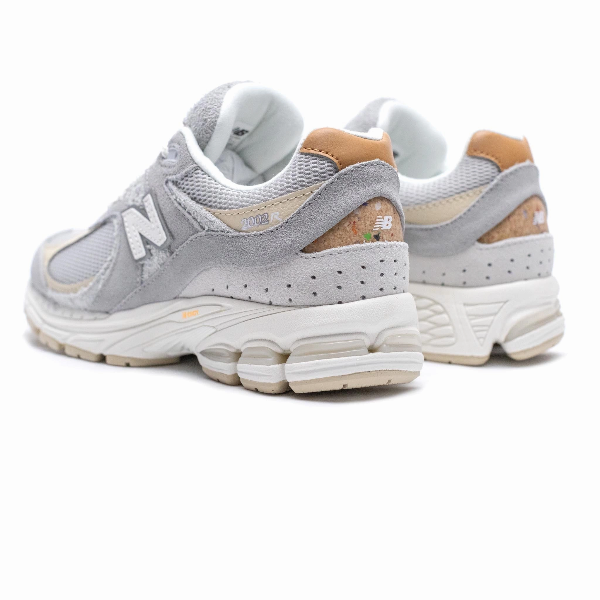 History Of New Balance New Balance Men's 2002r Shoes - Concrete Grey / Beige