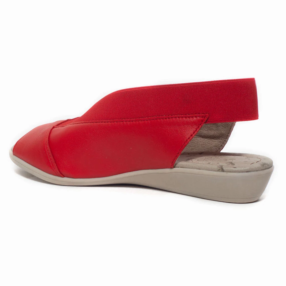 Sandals Dresses Cloud Footwear Caliber Fire Nappa Slingback Sandal (Women's)