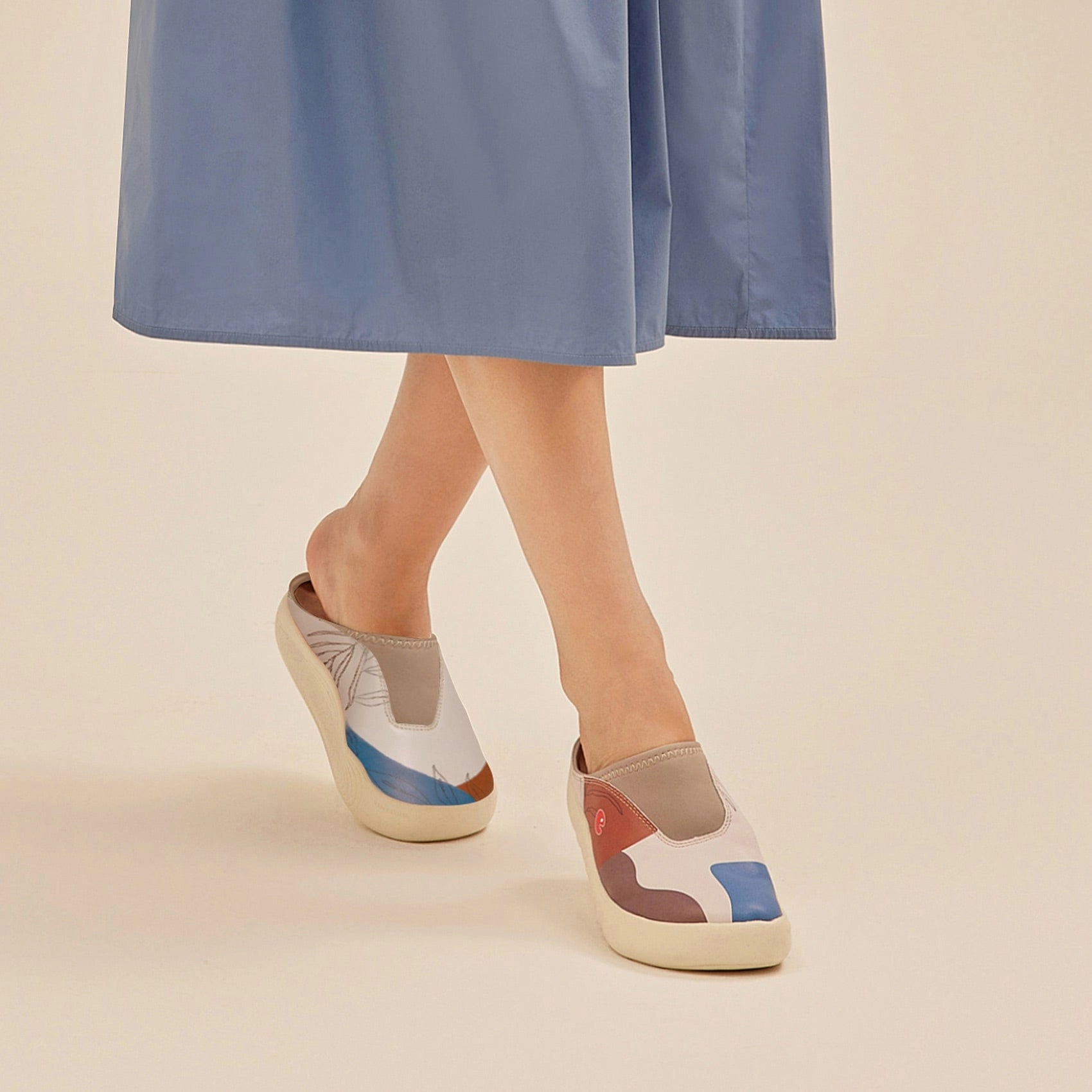 Corner at Backyard Mahon I Women Soft Sandals