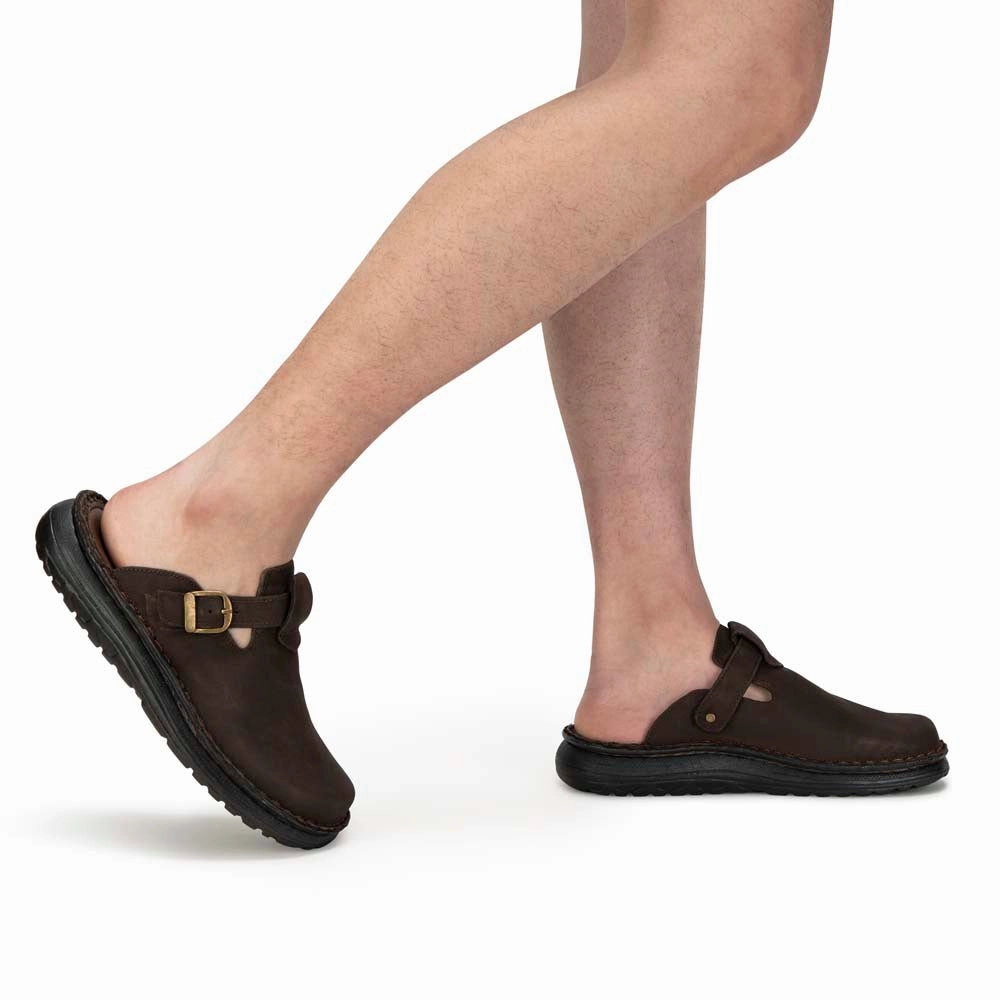 Sequin Sandals Sawyer - Leather Clog-Toe Sandal | Brown Nubuck