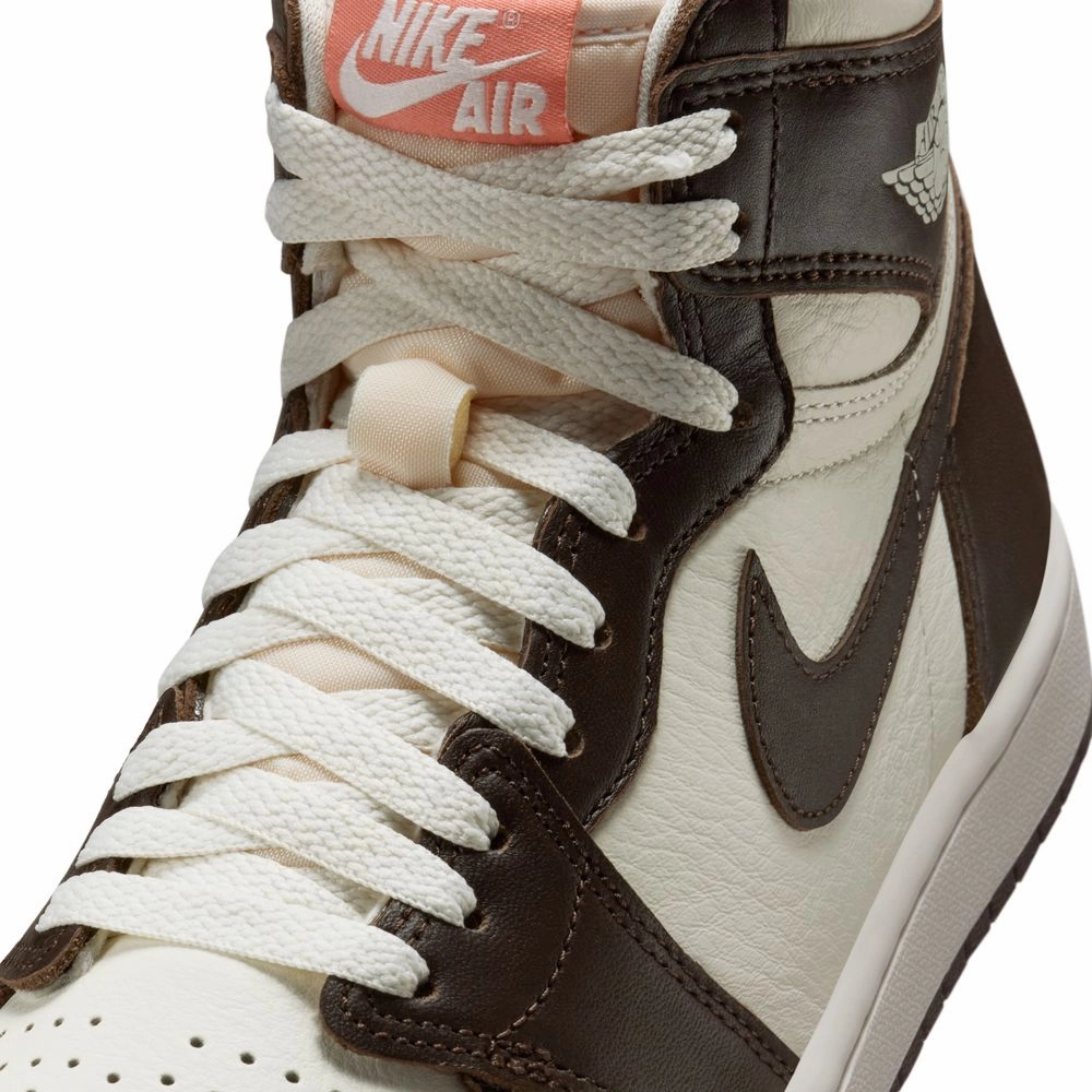 Wmns Air Jordan 1 Retro High OG 'Baroque Brown and Sail' Basketball Shoes Mb.01