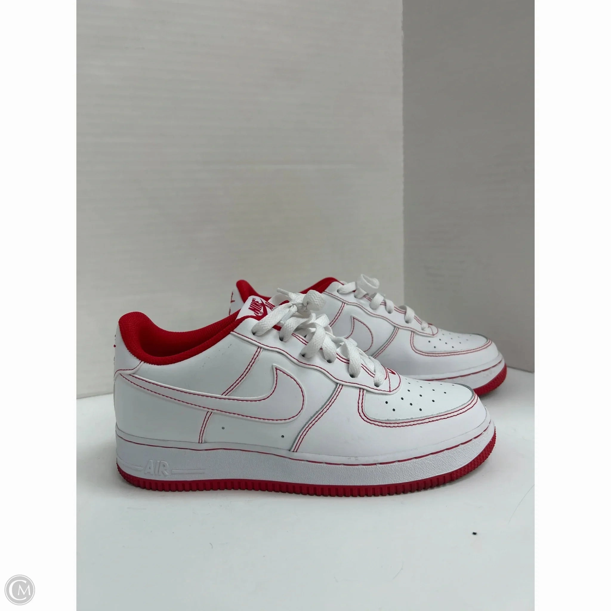 Sales On Nike Shoes Shoes Athletic By Nike In White, Size: 8.5