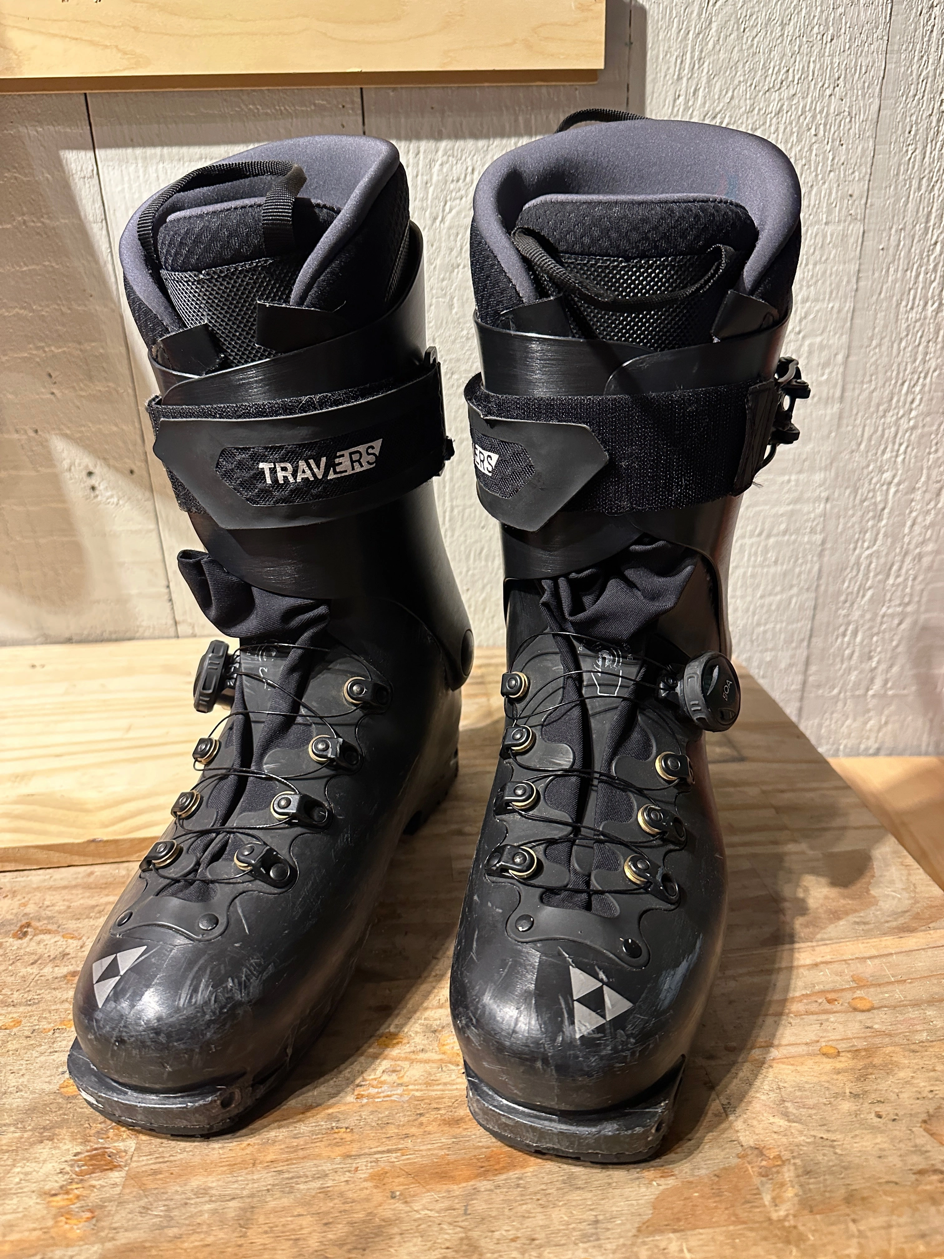 Fischer Travers 28.5 24/25 Demo Fleet #41 Danner Snow Boots