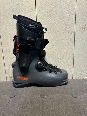 Fischer Travers CS Size 26.5 Upgrade Liner Costco Snow Boots