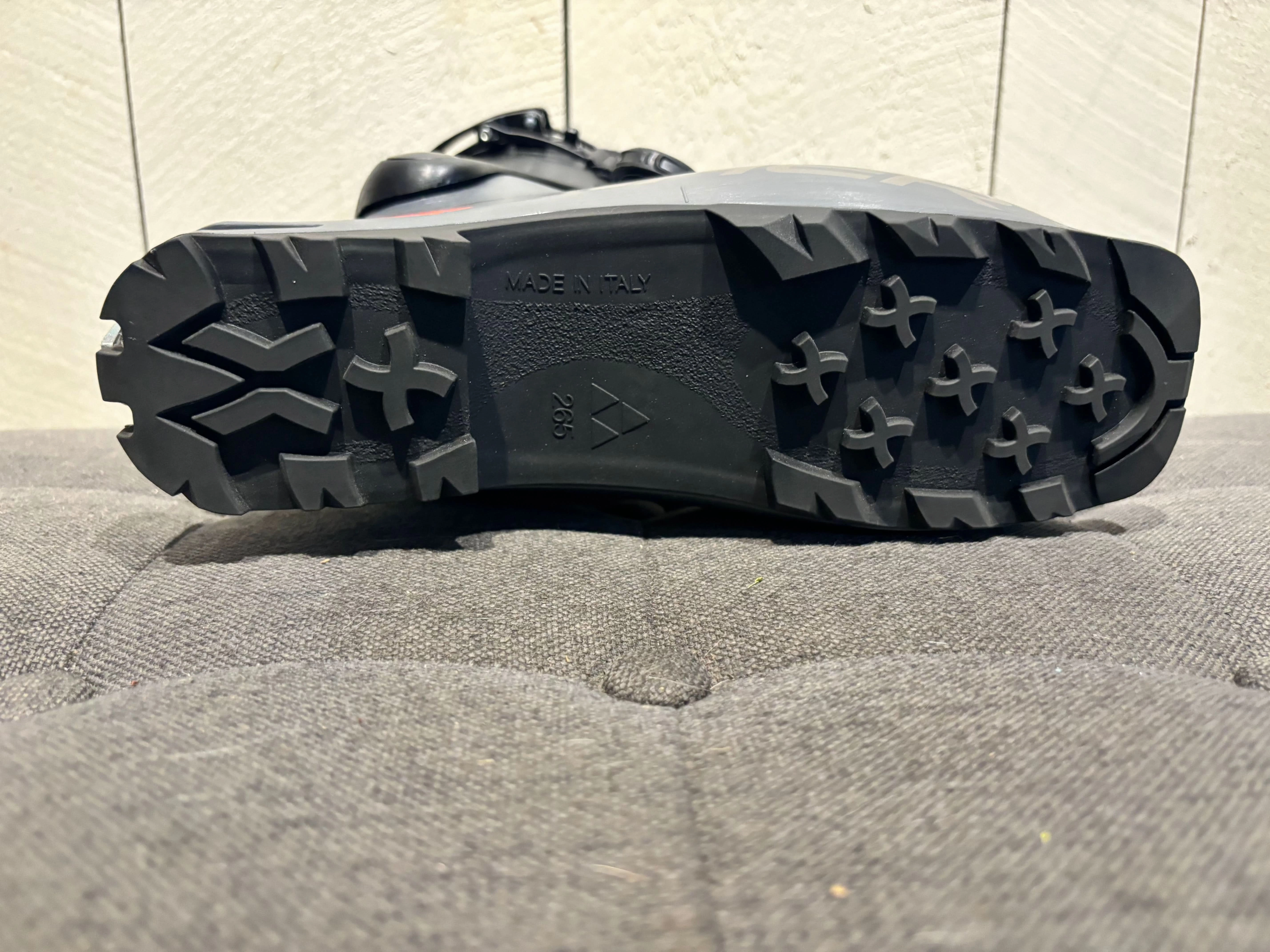 Best Snow Boots Reviews Fischer Travers CS Size 26.5 Upgrade Liner