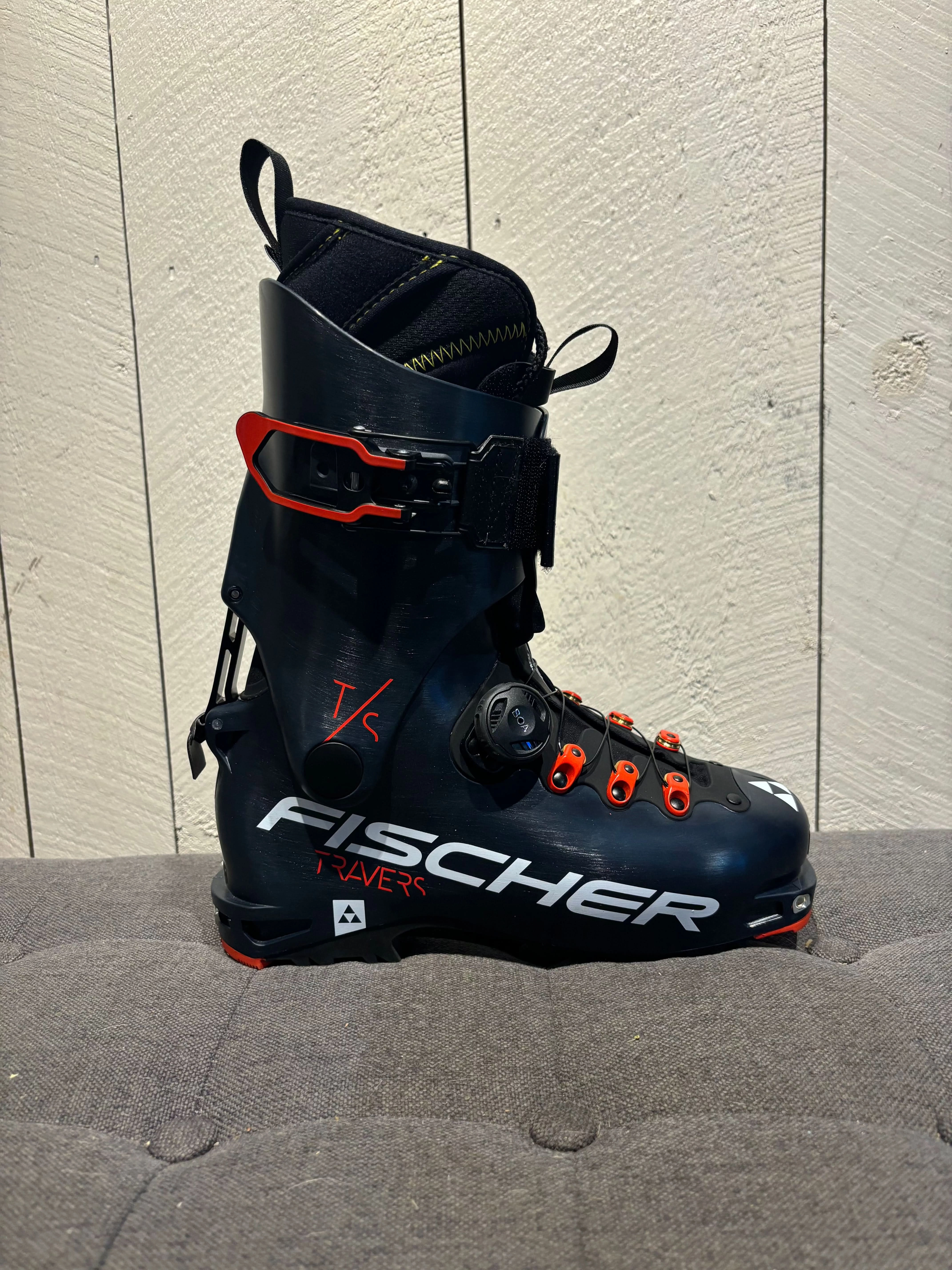Fischer Travers TS Size 26.5 Upgraded Liner Best Snow Boots With Arch Support