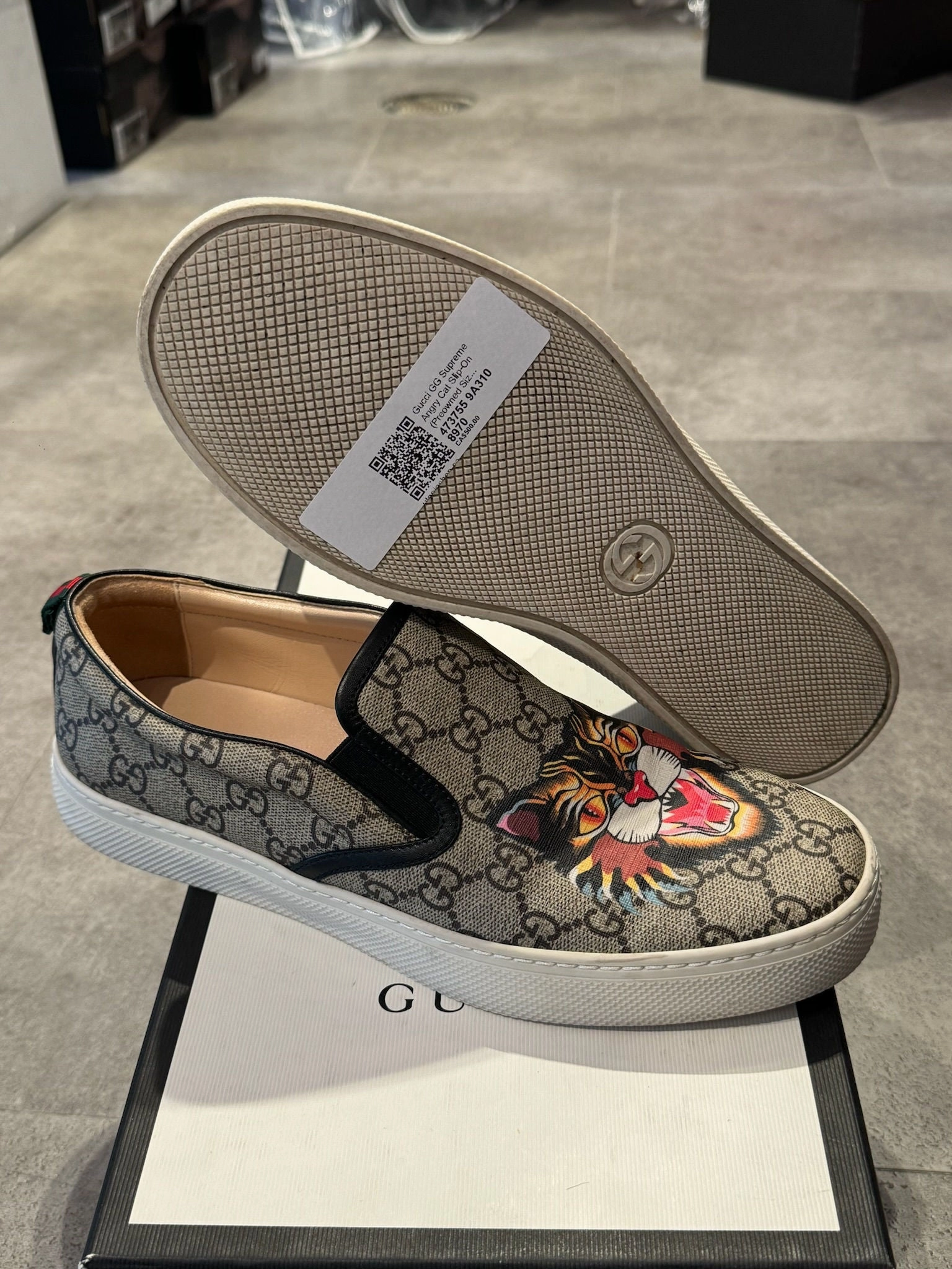 Gucci GG Supreme Angry Cat Slip-On (Preowned Size G8/US9) - Pre-Owned Floral Shoes Sneakers