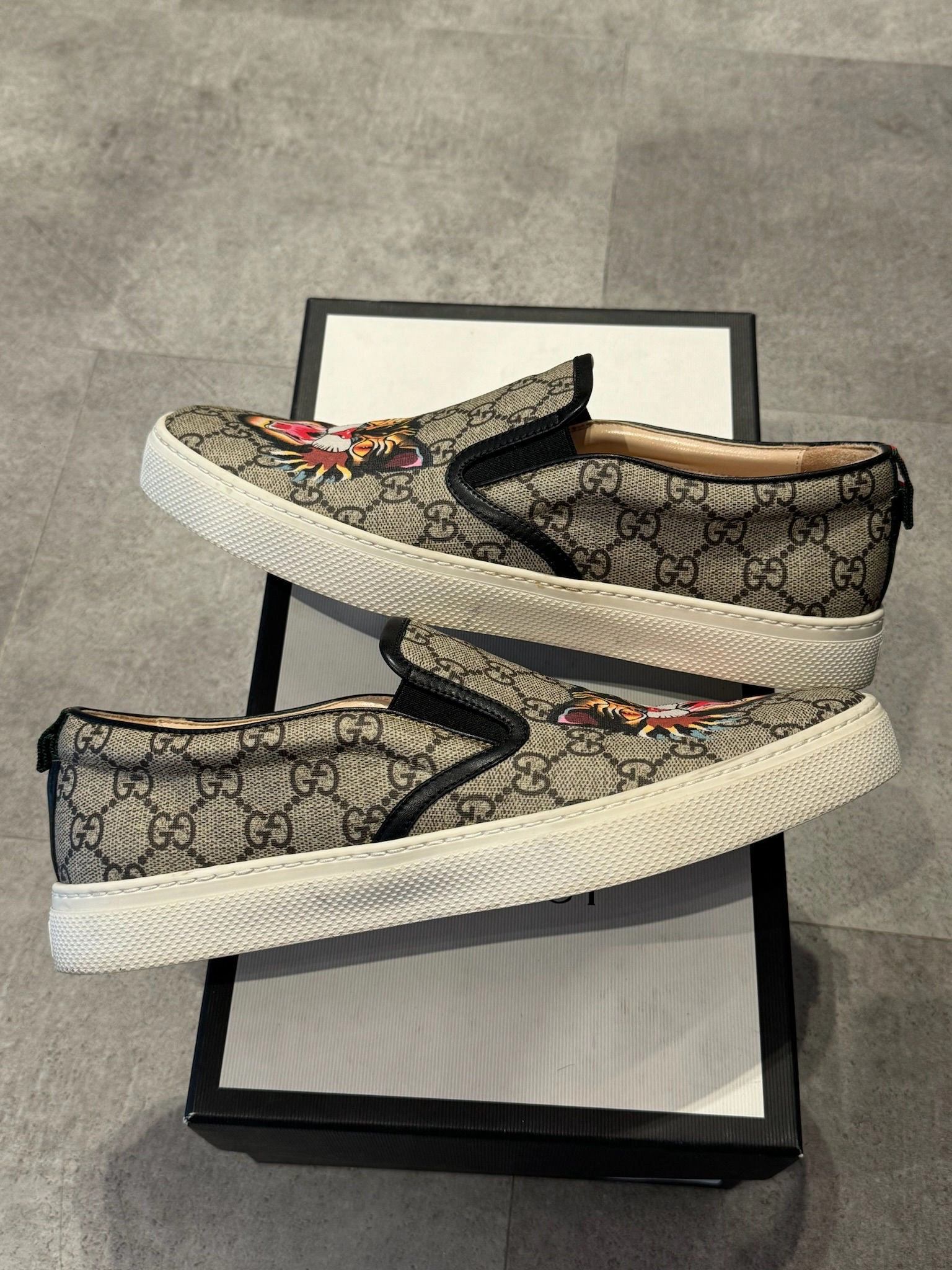 Gucci GG Supreme Angry Cat Slip-On (Preowned Size G8/US9) - Pre-Owned Maternity Sneakers