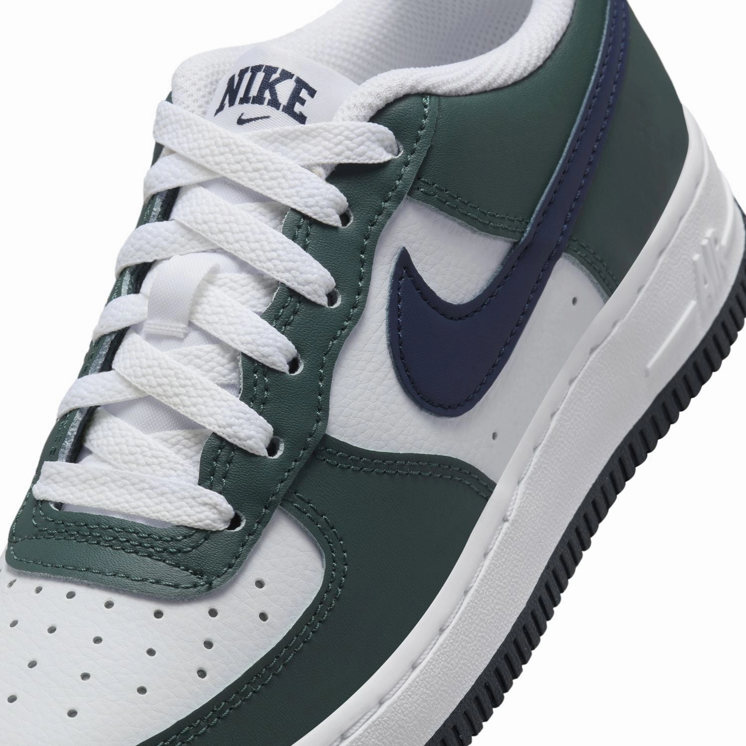 Kids Air Force 1 'Vintage Green' Best Basketball Shoes For Centers And Power Forwards