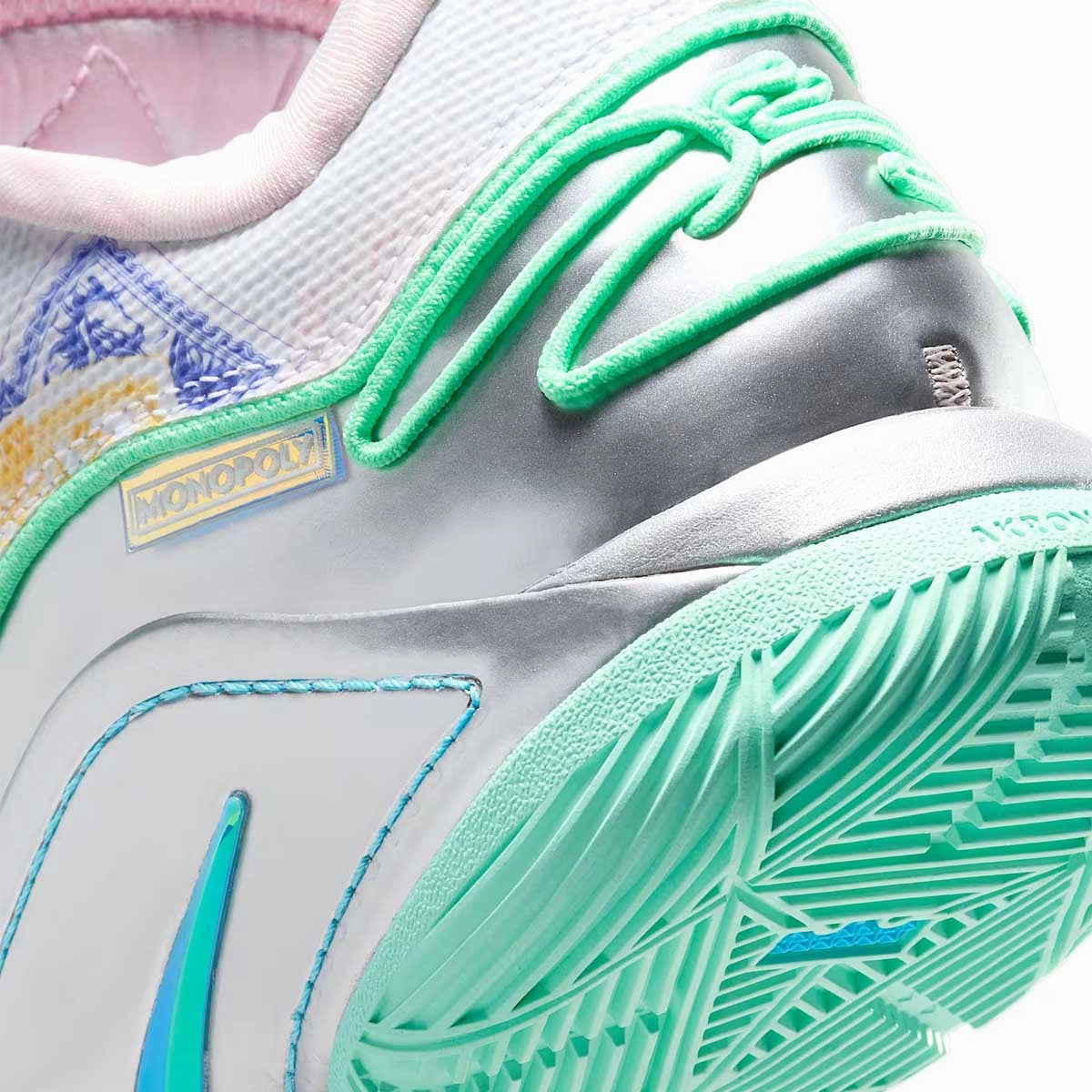 2k4 Huarache Basketball Shoes LeBron XXII 'Currency' EP 'White Green Glow'