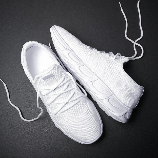 Lightweight Summer Outdoor Sports Shoes Men Sneakers Comfortable white Jogging Mesh Tennis lace up Race Running Shoes Men flats Cleaning Tennis Shoes