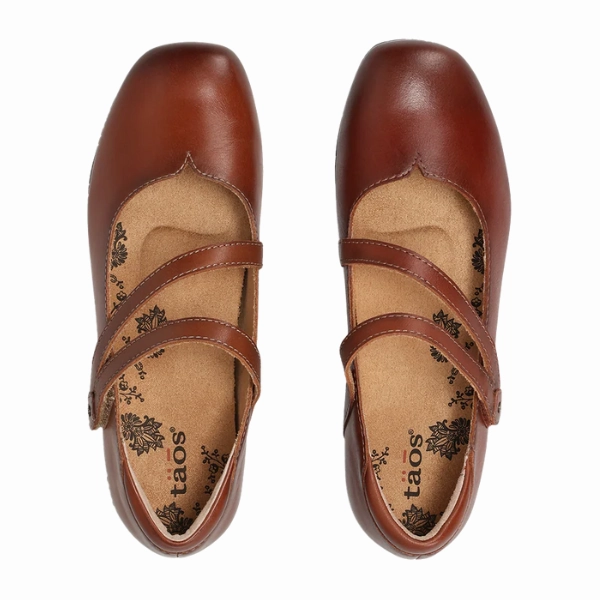 Taos Women's Banter Cognac Good Trail Walking Shoes