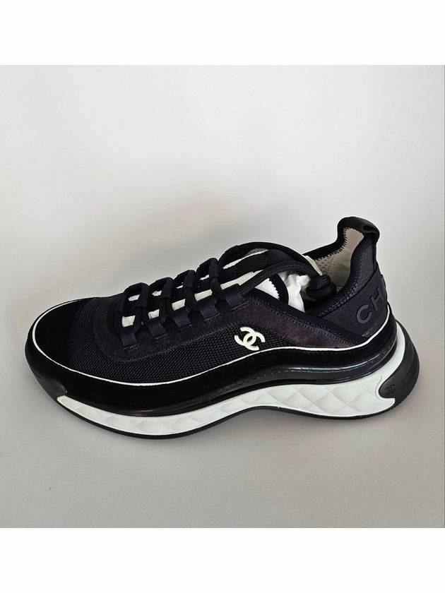 Mixed Fibers Fabric Suede Calfskin Low-Top Sneakers Black Chanel Speedcat Sneakers