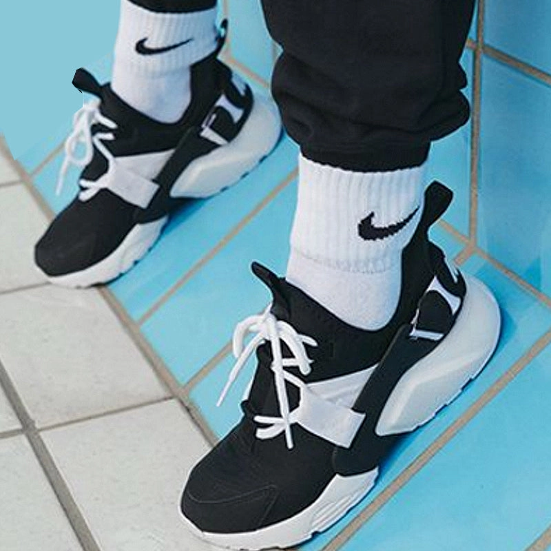 Nike AIR HUARACHE CITY LOW Women's Running Shoes Indoor Soccer Shoes Nike Youth