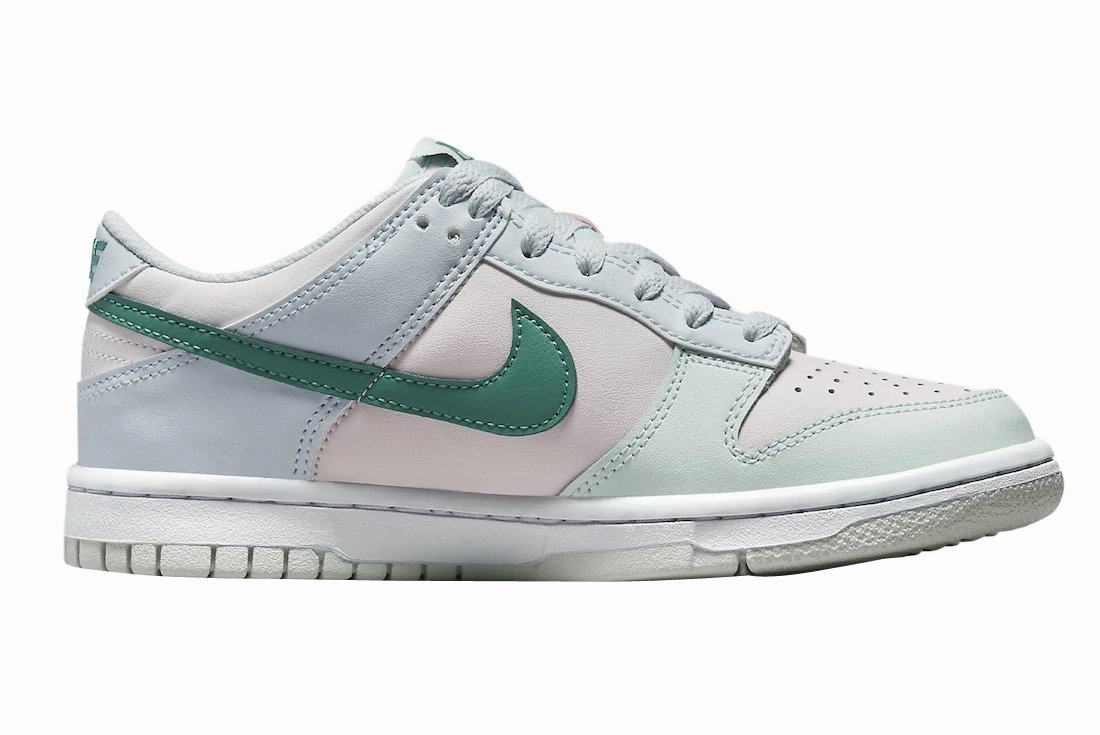 Nike Kid's Dunk Low GS Shoes - Football Grey / Mineral Teal / Pearl Pink Nike Vomero Running Shoes Review