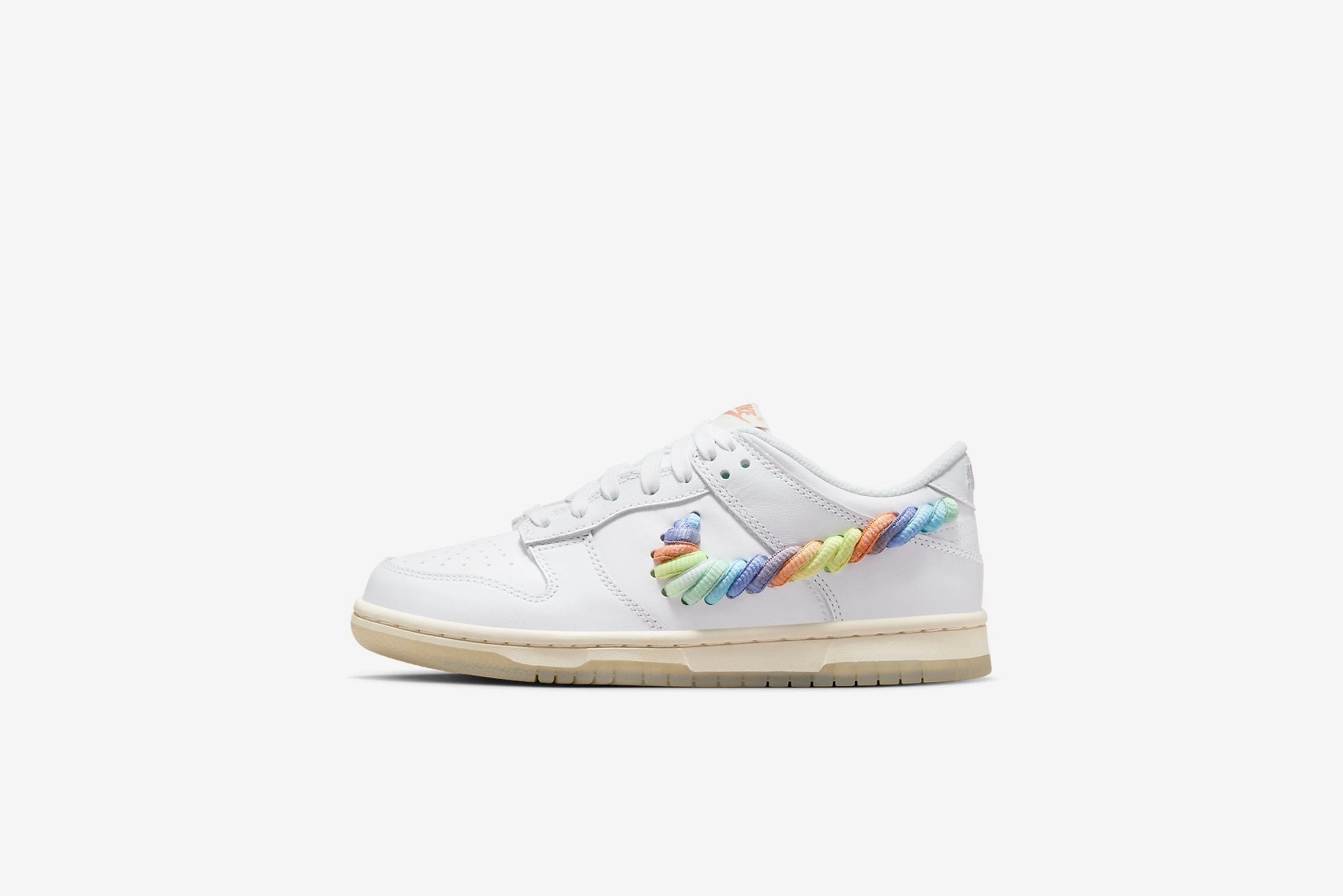 Nike "Dunk Low SE" GS - White / Multi-Color / Terra Blush Vintage Nike Running Shoe