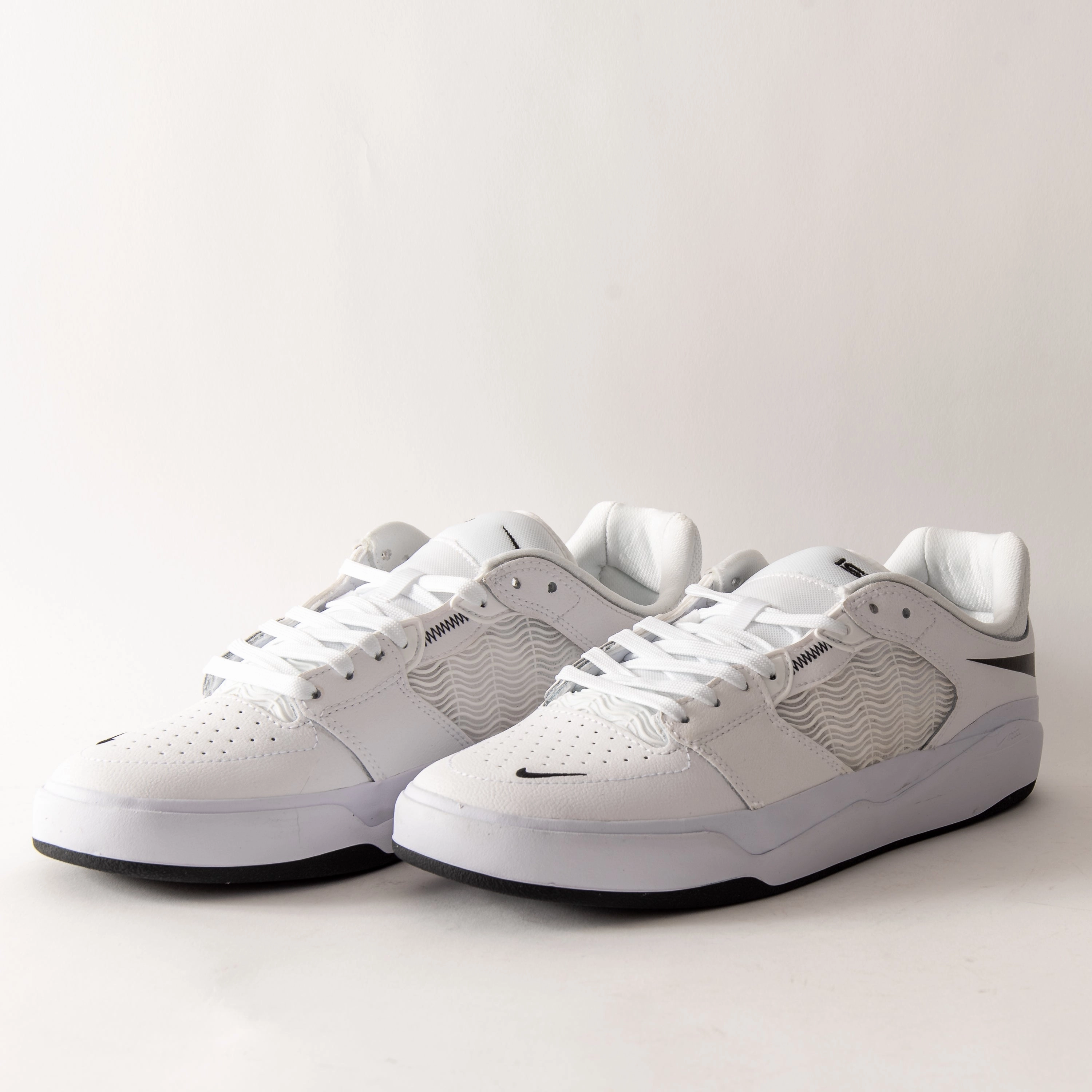 Basketball Shoes That Are Good Nike SB - Ishod PRM L (White/Black)