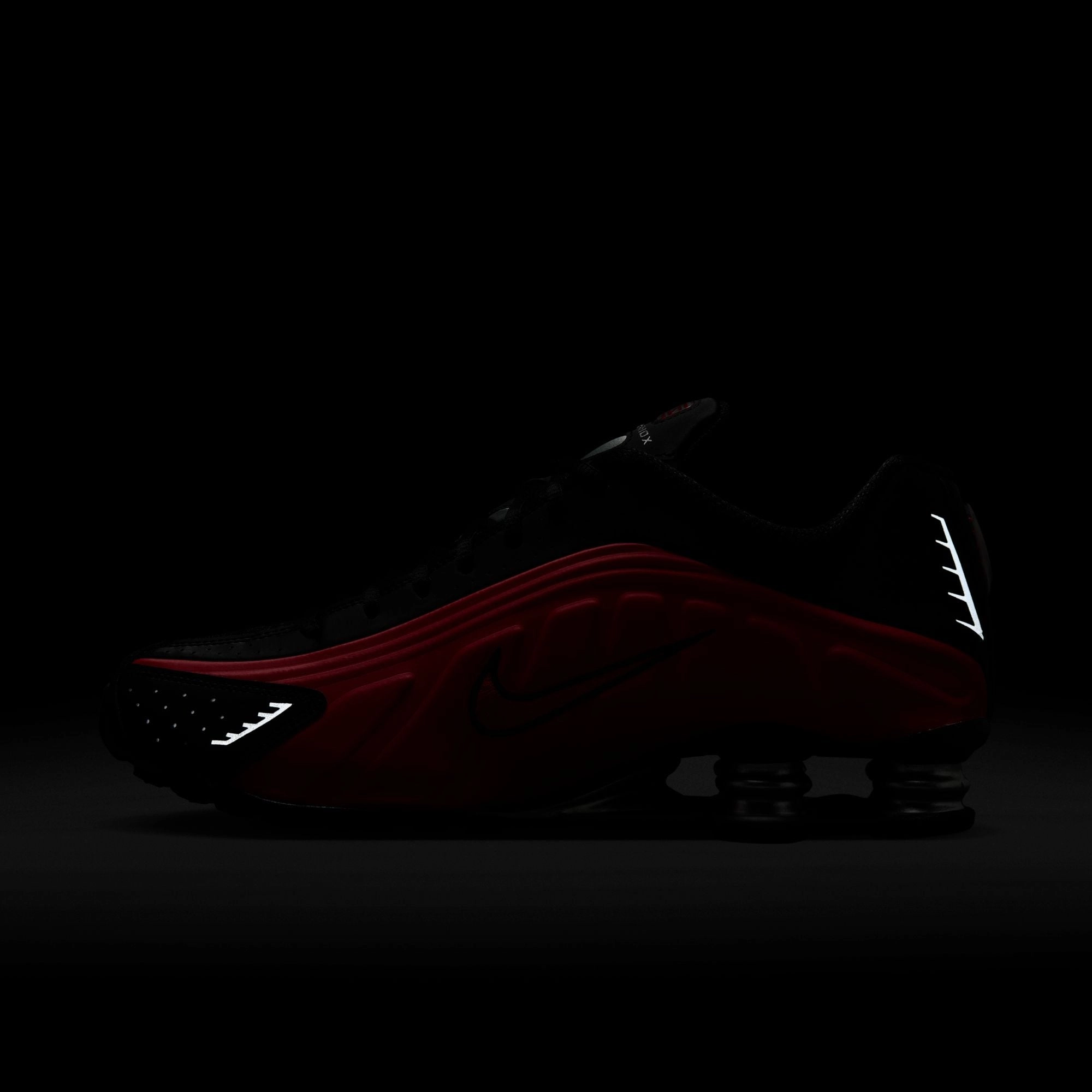 Nike Shox R4 University Red/university Red-black HQ1988-600 Splatter Paint Shoes Nike