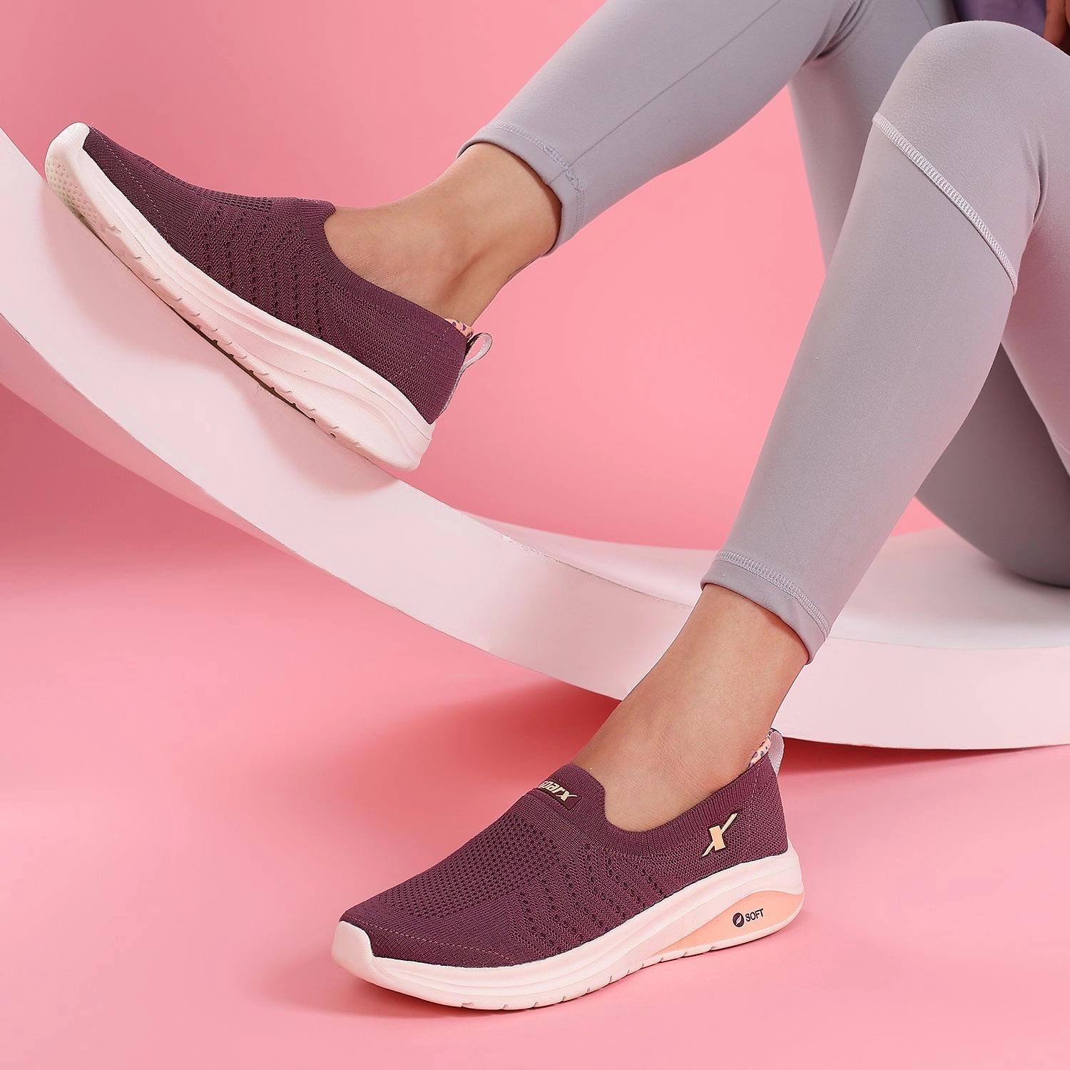 SPARX Walking shoes for women SL 247 Walking Shoes For High Ardhes