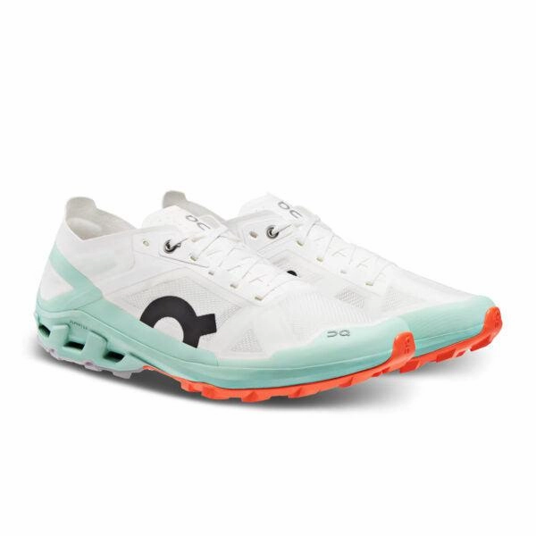 Best Run Shoes Woman's CloudVenture Peak 3.0 - UNDYDED/WHITE