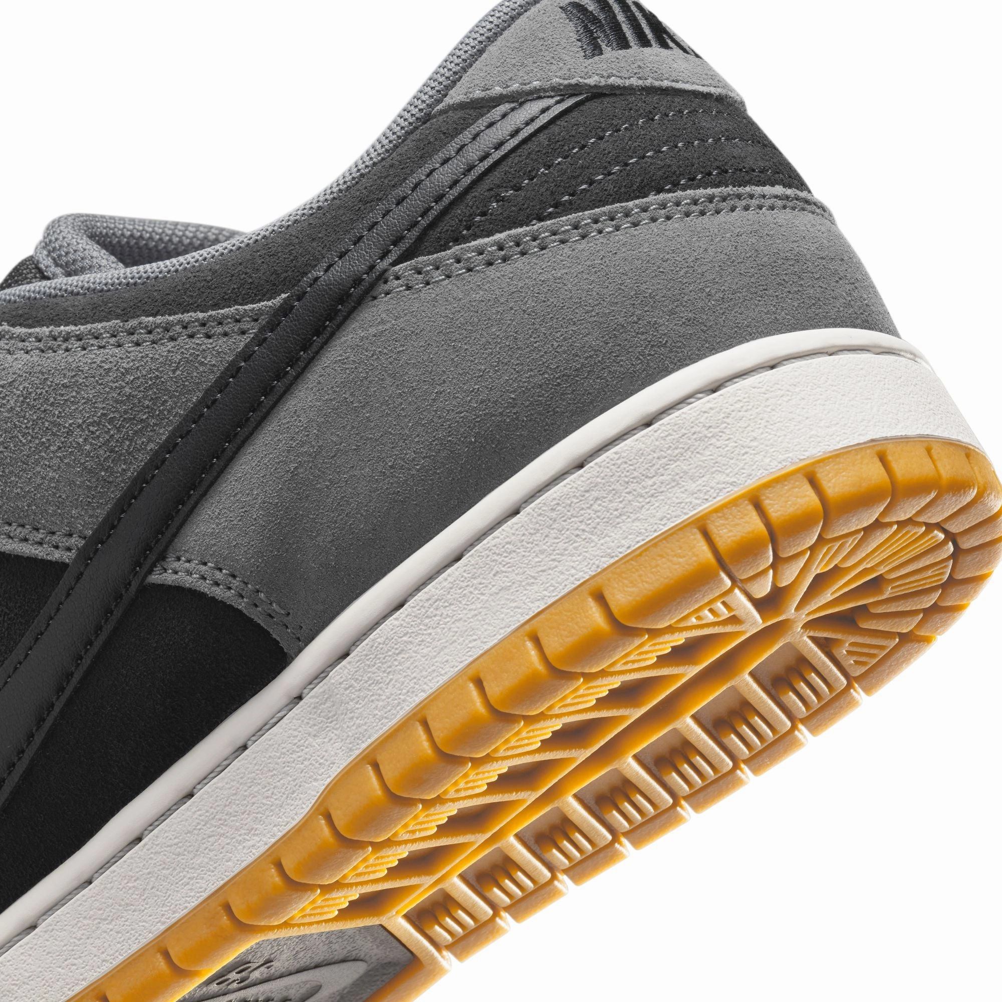 Exhibit A Basketball Shoes SB Dunk Low Pro 'Dark Smoke Grey'