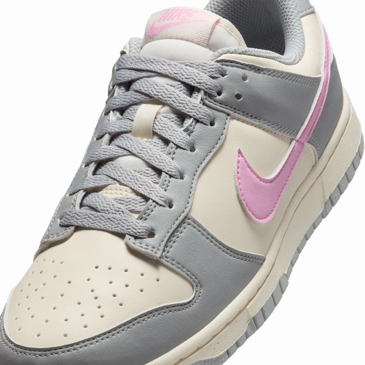 Wmns Dunk Low Next Nature 'Light Smoke Grey' Dame Certified Low Basketball Shoes