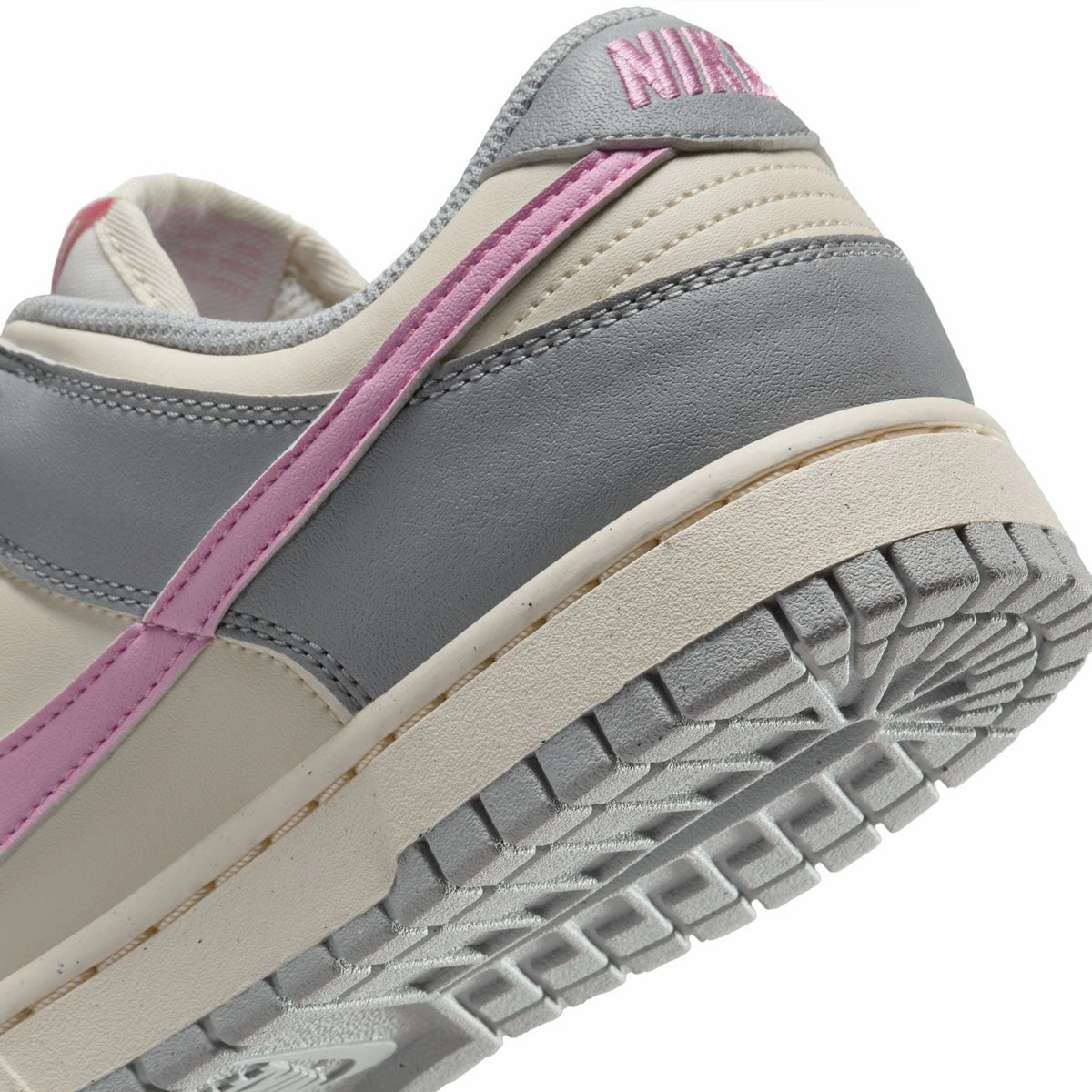 Exotic Basketball Shoes Wmns Dunk Low Next Nature 'Light Smoke Grey'