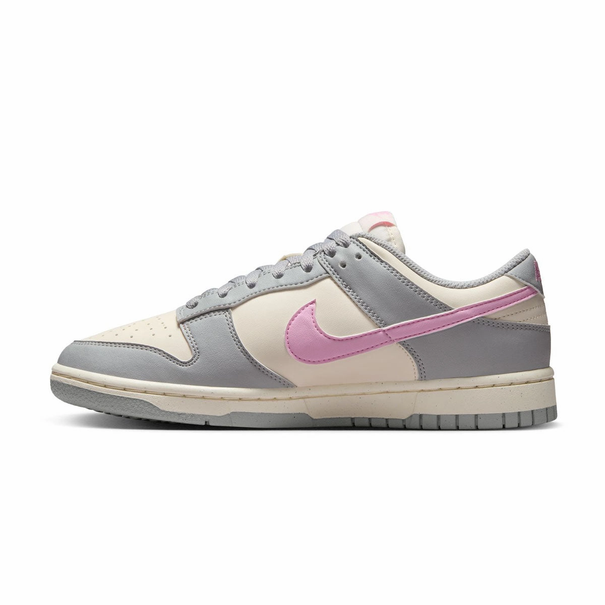 Kyree Basketball Shoes Wmns Dunk Low Next Nature 'Light Smoke Grey'