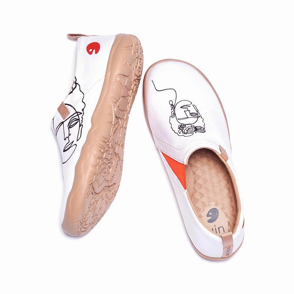 Unibrow Women Best Waterproof Trekking Shoes