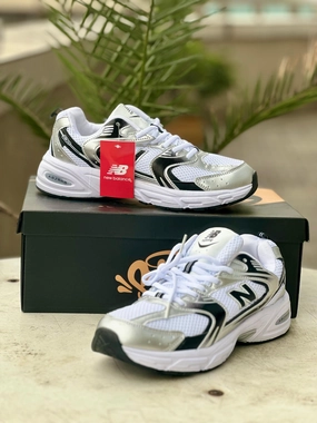 Air Sneakers Deals New Balance  Silver & Black Running Sneaker