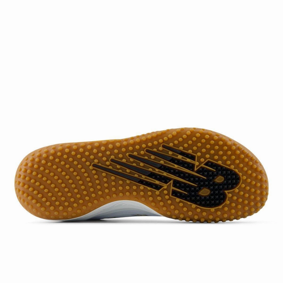 New Balance Men's Fresh Foam 3000 v7 Turf Baseball Shoes - White/Gum - T3000TW7 New Balance Running Shoes For Flat Feet