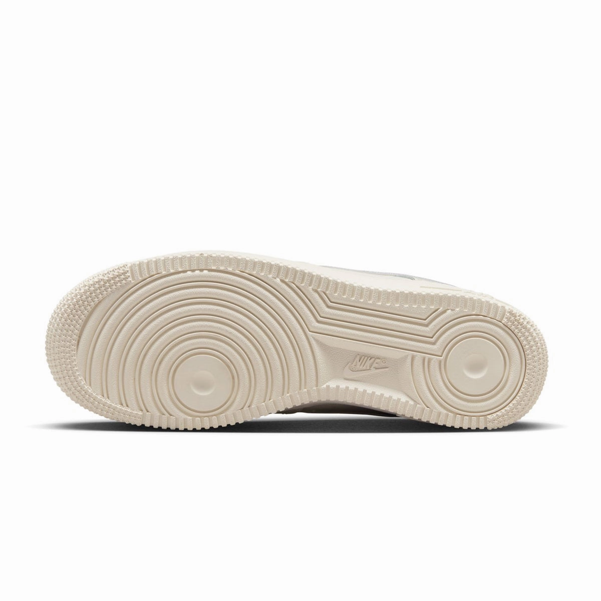 New Basketball Shoes Releasing Soon Wmns Air Force 1 '07 Ess 'Metallic Purple'