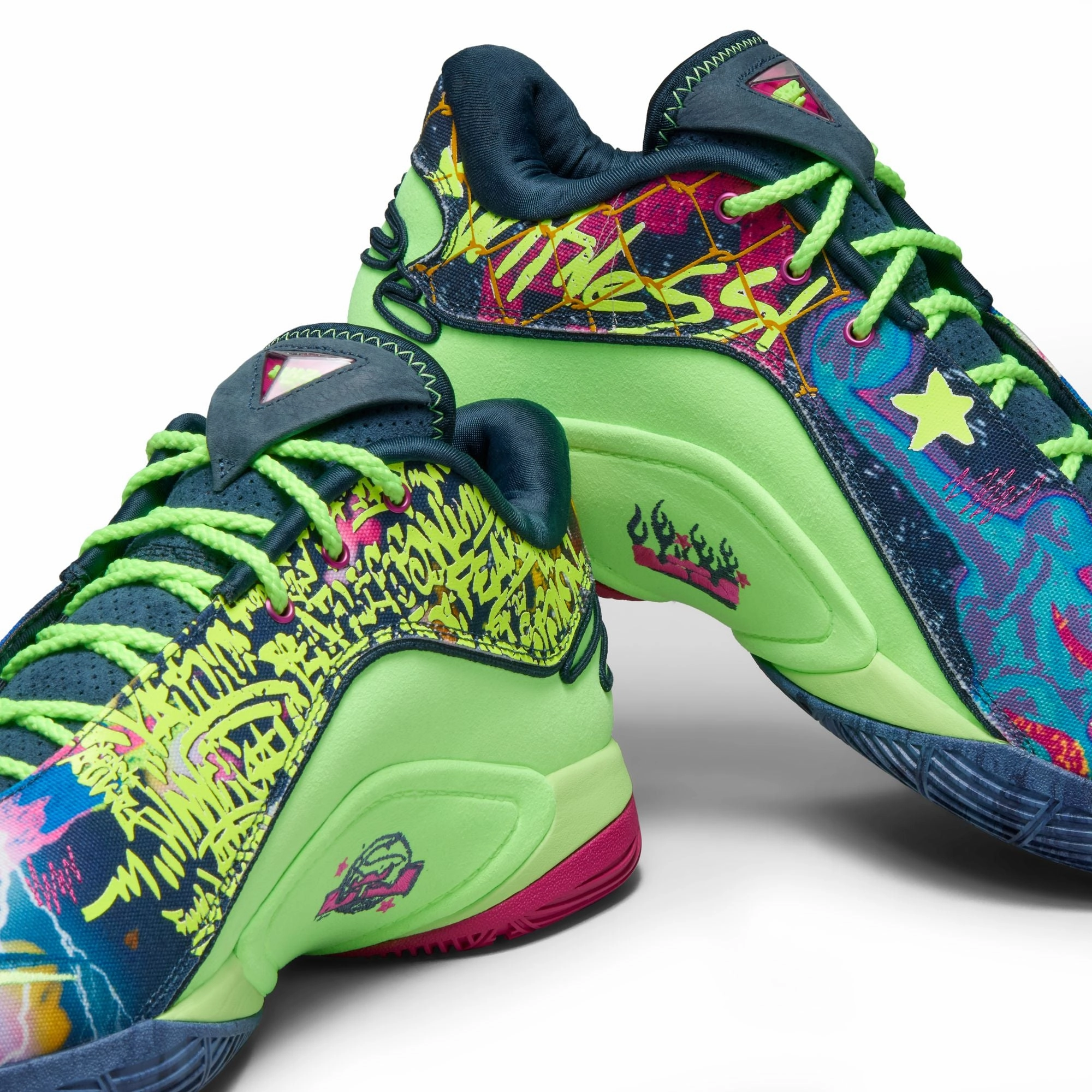 Reddit Outdoor Basketball Shoes Lebron XXII BW EP 'Blustery Fireberry Ghost Green'