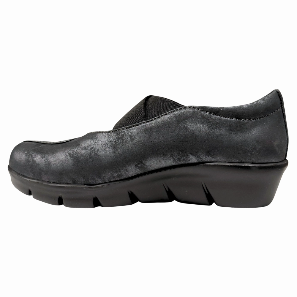 Trail Walking Wolky Cursa Black Amalia Nubuck Shoe (Women's)